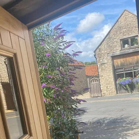 Cornerstone House Сasa de vacaciones Pickering